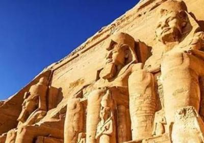 埃及文學巨匠是誰