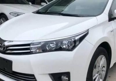 豐田卡羅拉收音機天線在哪