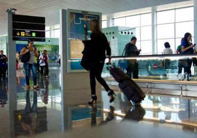 機場安檢員提醒：這4樣東西可以帶上飛機，很多人都扔掉！