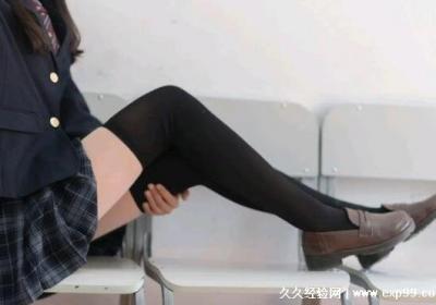 jk裙子配什么襪子，4種襪子4種風(fēng)格(黑絲配jk性感又迷人)