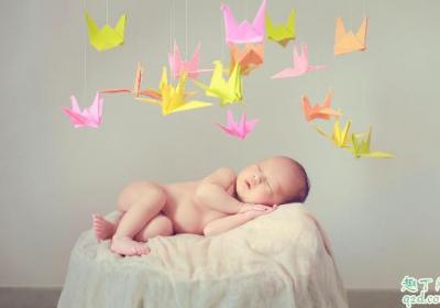 嬰兒剪舌根幾個(gè)月合適 嬰兒舌根短什么時(shí)候剪比較好